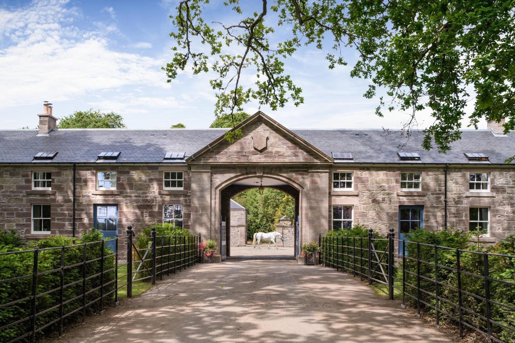 Meikleour Arms Hotel & Restaurant 외부 사진