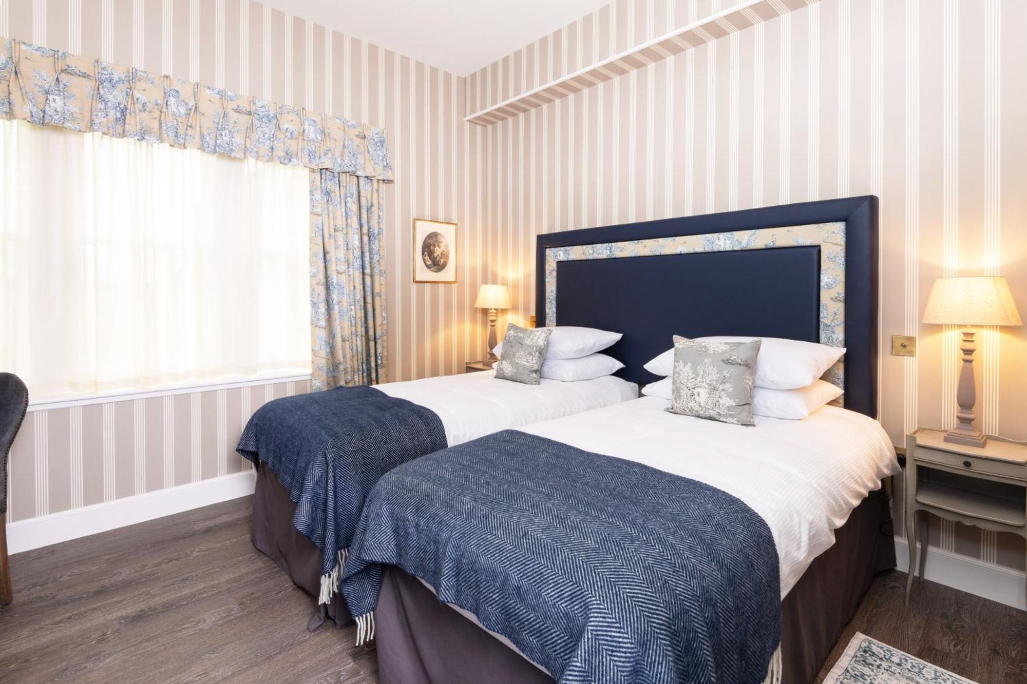 Meikleour Arms Hotel & Restaurant 외부 사진